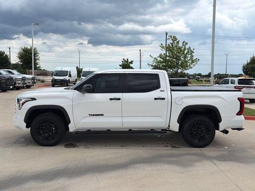 Ice 2025 Toyota Tundra SR5