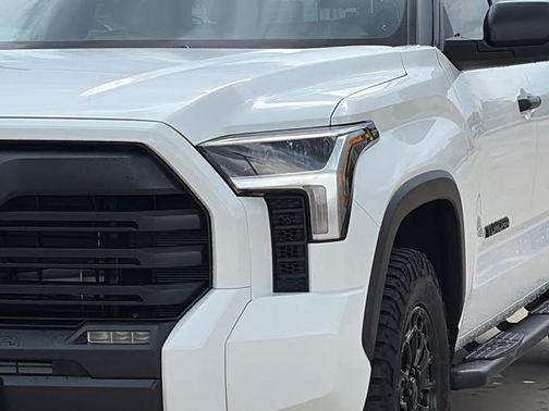 Ice 2025 Toyota Tundra SR5