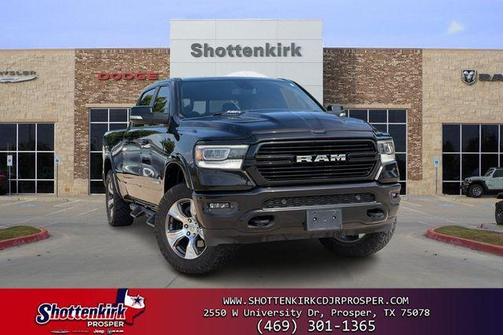 Diamond Black Crystal Pearlcoat 2019 RAM 1500 Laramie