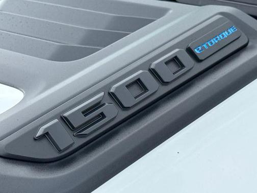 Bright White Clearcoat 2026 RAM 1500 Laramie