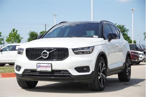 2021 Volvo XC40 T5 R-Design