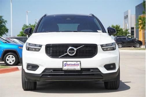 2021 Volvo XC40 T5 R-Design