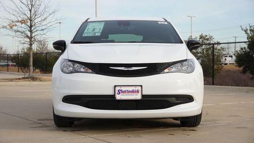 2026 Chrysler Voyager LX