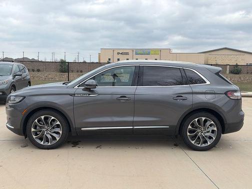 2023 Lincoln Nautilus Reserve