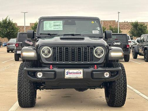 Black Clearcoat 2026 Jeep Wrangler Rubicon
