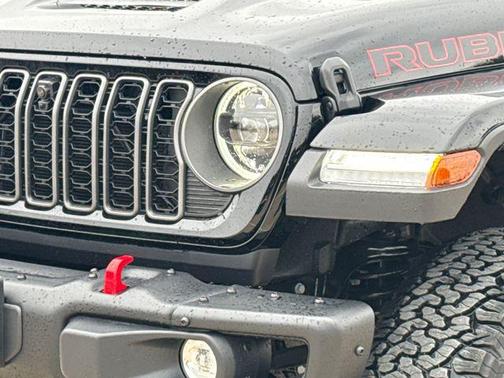 Black Clearcoat 2026 Jeep Wrangler Rubicon