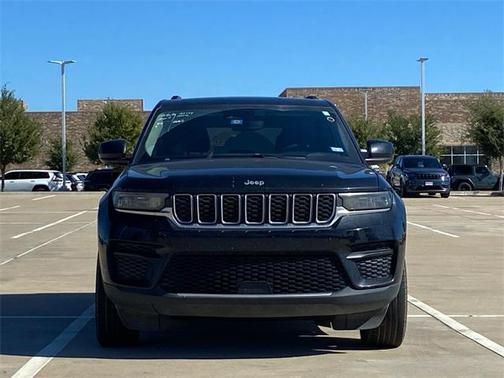 2023 Jeep Grand Cherokee Laredo