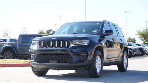 2023 Jeep Grand Cherokee Laredo