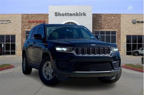 2023 Jeep Grand Cherokee Laredo