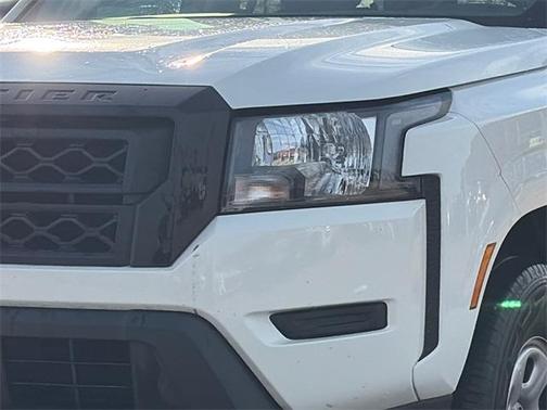 2024 Nissan Frontier S