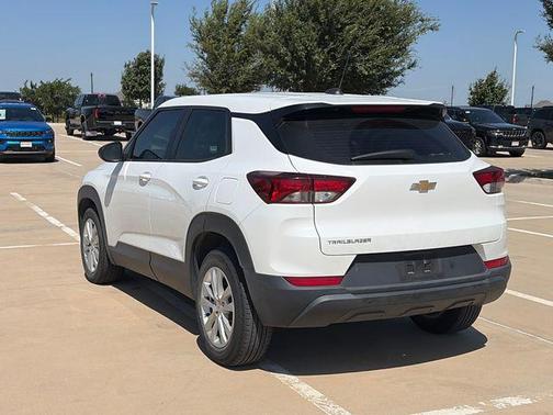 Summit White 2021 Chevrolet Trailblazer LS