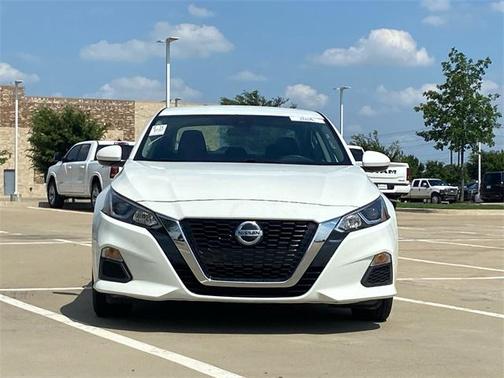 2022 Nissan Altima S FWD