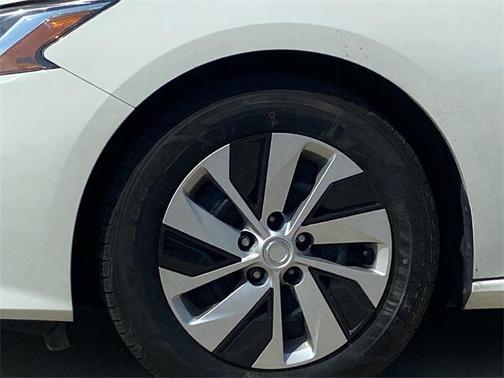 2022 Nissan Altima S FWD