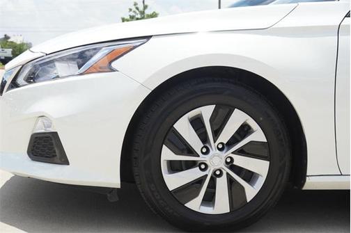 2022 Nissan Altima S FWD