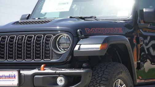 Black Clearcoat 2026 Jeep Gladiator Mojave X 4x4