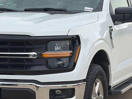 Oxford White 2025 Ford F-150 XLT
