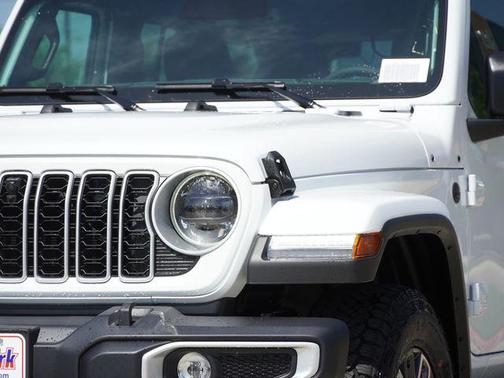 bright white clearcoat 2026 Jeep Wrangler 4-Door Sahara 4x4