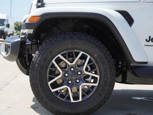 bright white clearcoat 2026 Jeep Wrangler 4-Door Sahara 4x4