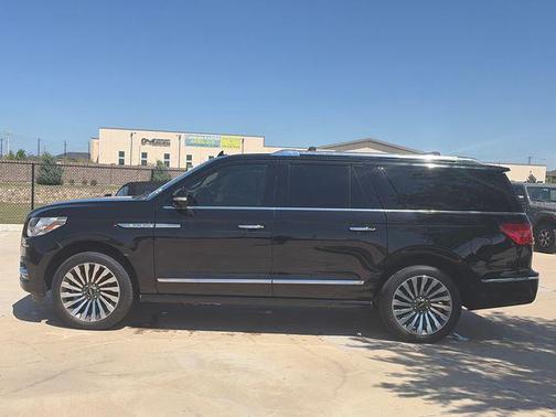 Infinite Black Metallic 2019 Lincoln Navigator L Reserve