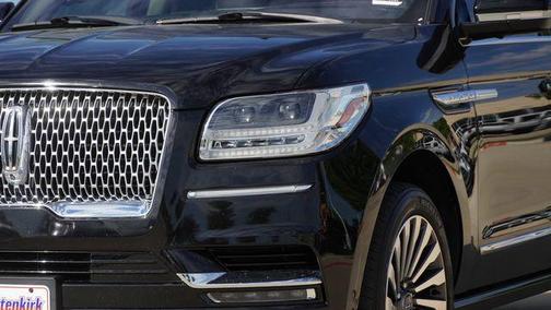 Infinite Black Metallic 2019 Lincoln Navigator L Reserve