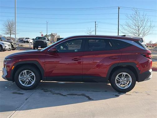 2025 Hyundai TUCSON SE