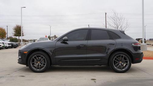 2023 Porsche Macan Base