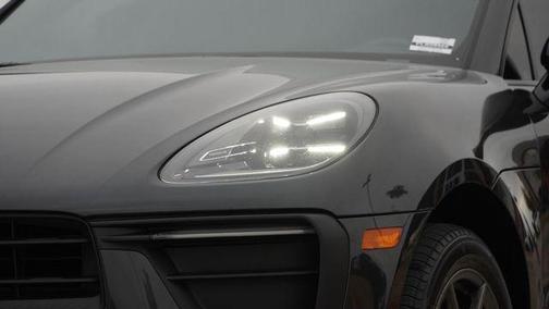 2023 Porsche Macan Base