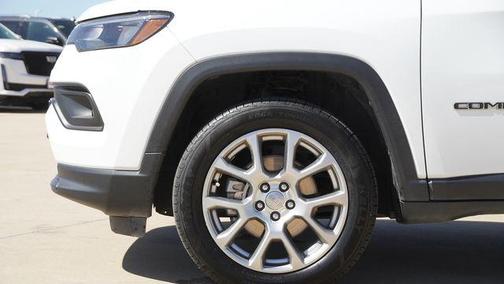 2022 Jeep Compass Latitude Lux