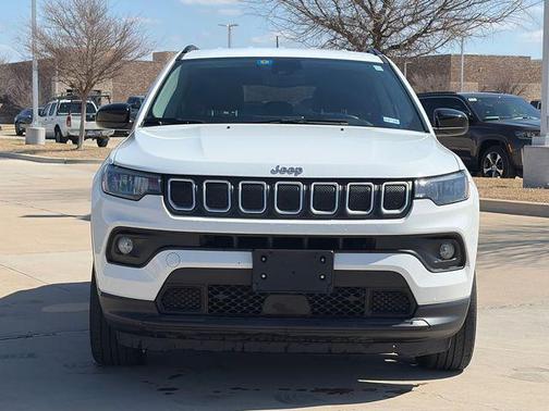 2022 Jeep Compass Latitude Lux
