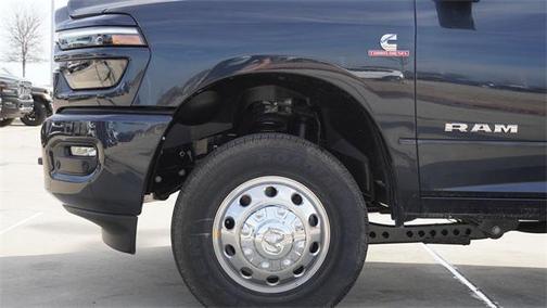 2026 RAM 3500 Laramie Crew Cab 4x4 8' Box