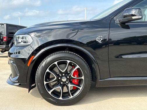 DB Black Crystal Clearcoat 2026 Dodge Durango SRT Hellcat