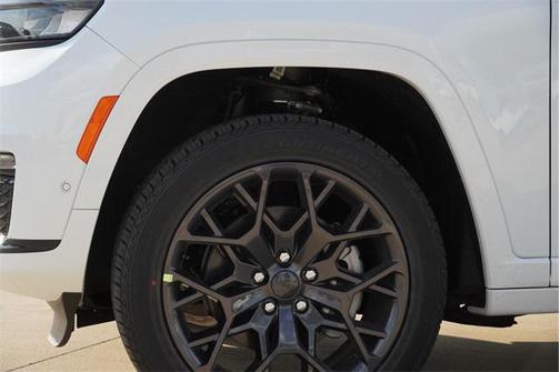 2025 Jeep Grand Cherokee L Summit Reserve