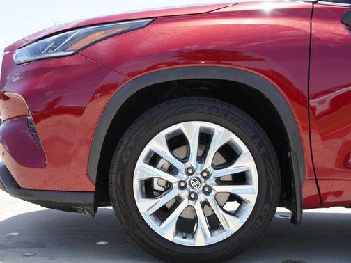 Ruby Flare Pearl 2022 Toyota Highlander Limited
