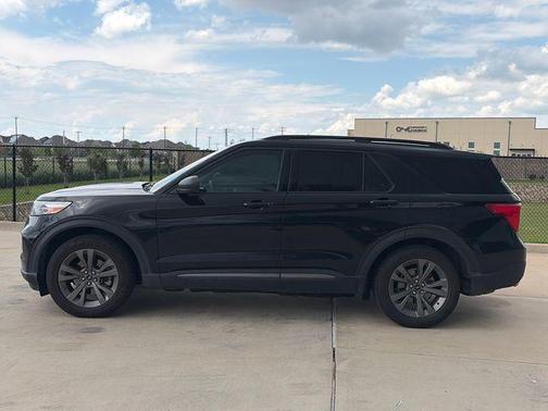 Agate Black Metallic 2021 Ford Explorer XLT