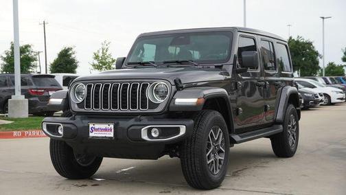 Granite Crystal Metallic Clearcoat 2026 Jeep Wrangler 4-Door Sahara 4x4