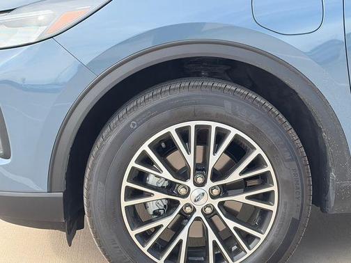 2025 Ford Escape PHEV SE