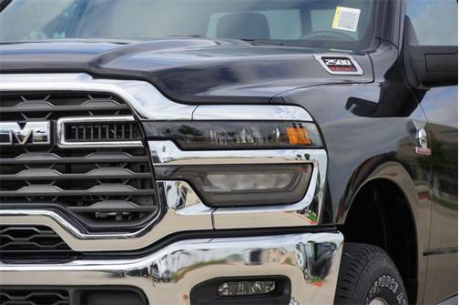 2025 RAM 2500 Tradesman Crew Cab 4x4 6'4' Box
