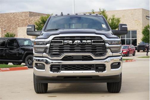 2025 RAM 2500 Tradesman Crew Cab 4x4 6'4' Box