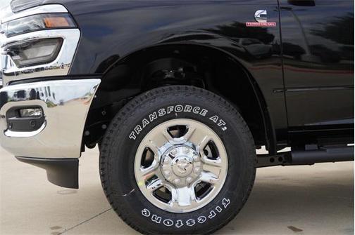 2025 RAM 2500 Tradesman Crew Cab 4x4 6'4' Box