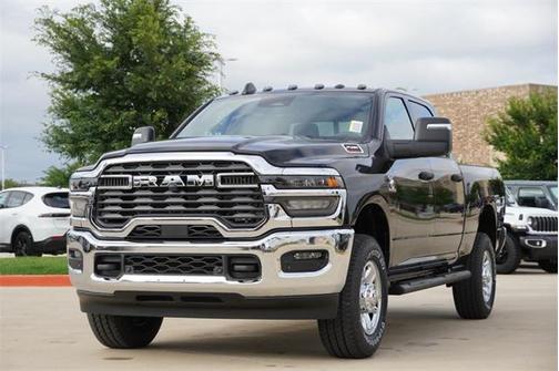 2025 RAM 2500 Tradesman Crew Cab 4x4 6'4' Box
