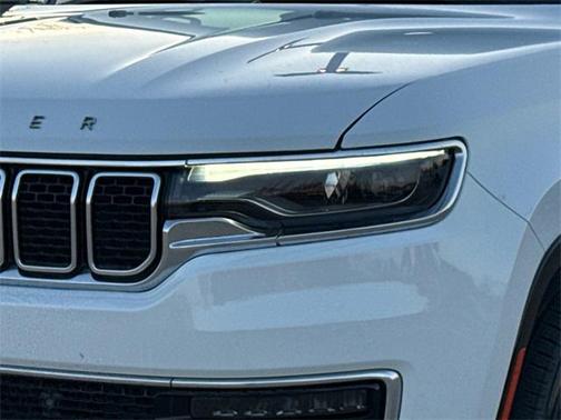 2023 Jeep Wagoneer Series III 4x2