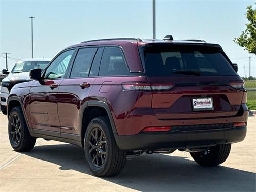 2025 Jeep Grand Cherokee Altitude