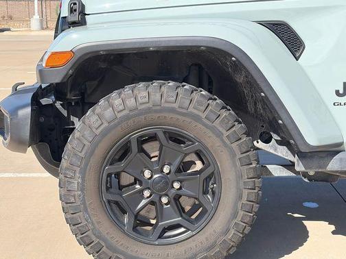 2023 Jeep Gladiator Willys 4x4