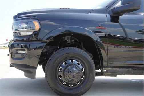 2024 RAM 3500 Limited Mega Cab 4x4 6'4' Box