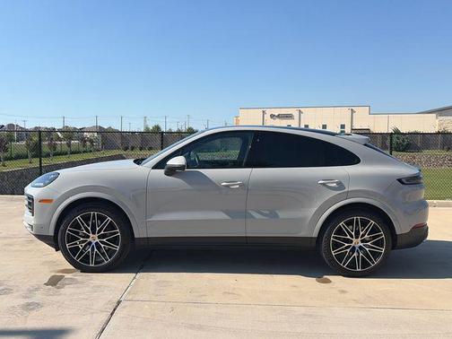 Gray 2024 Porsche Cayenne Cayenne