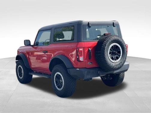 RACE RED 2022 Ford Bronco Base