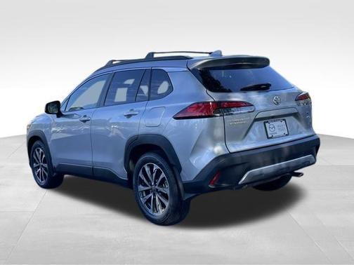 2022 Toyota Corolla Cross XLE