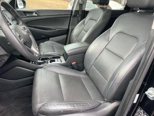 2017 Hyundai TUCSON SE Plus