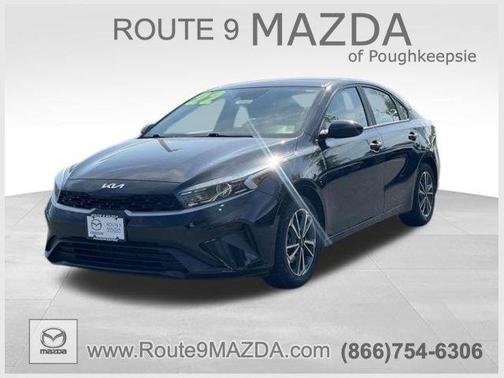 Aurora Black 2022 Kia Forte LXS