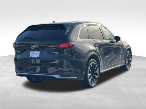 2024 Mazda CX-90 PHEV Premium Plus